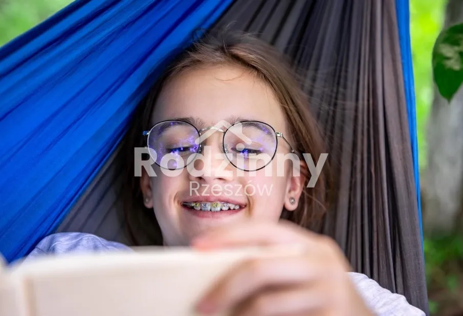 W jaki sposób dzieci znoszą urazy od aparatu oraz jak je wspierać na co dzień?